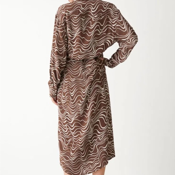 & Other Stories Brown and White midi dress in brown print - Picture 10 of 14